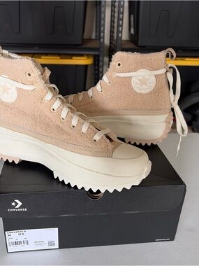 Converse Run Star Hike Farro - Sherpa Upper Leather Accents - 4 Laces -Wm's 11.5